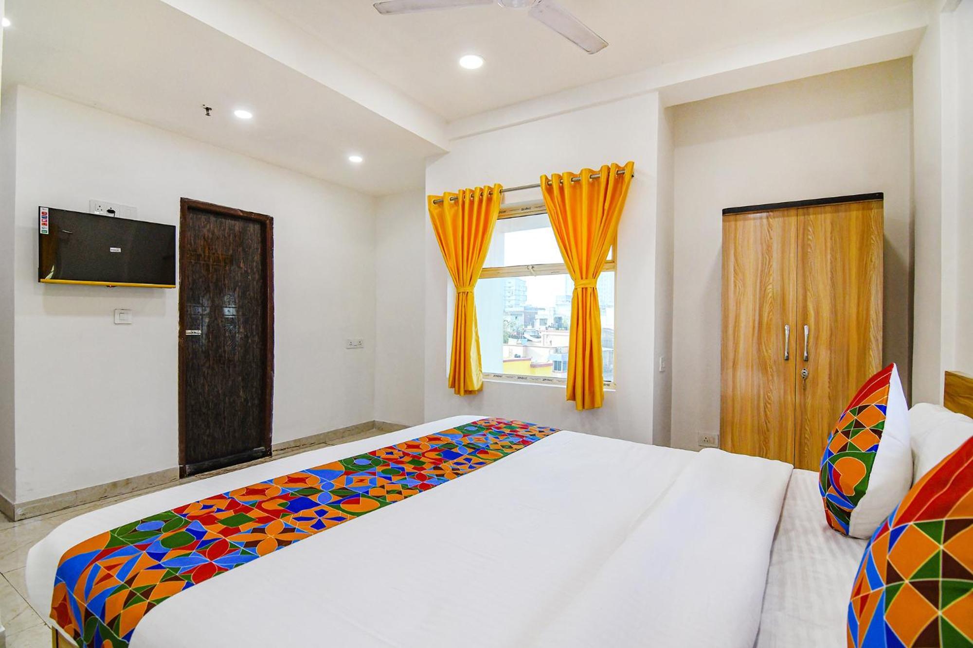 Fabhotel Grand Hazra Inn - Nr Ballygunge Station Kolkata Bagian luar foto