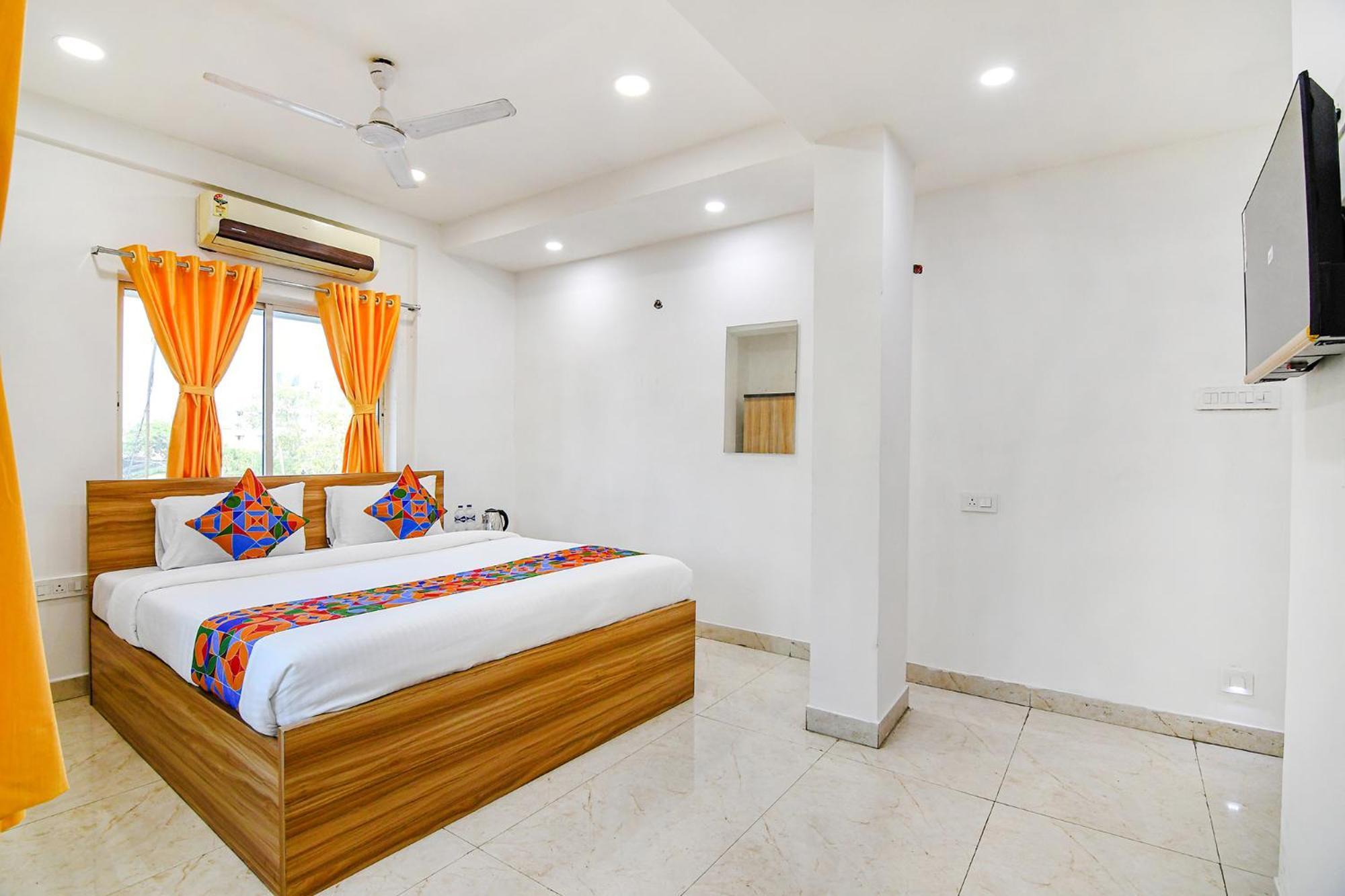 Fabhotel Grand Hazra Inn - Nr Ballygunge Station Kolkata Bagian luar foto