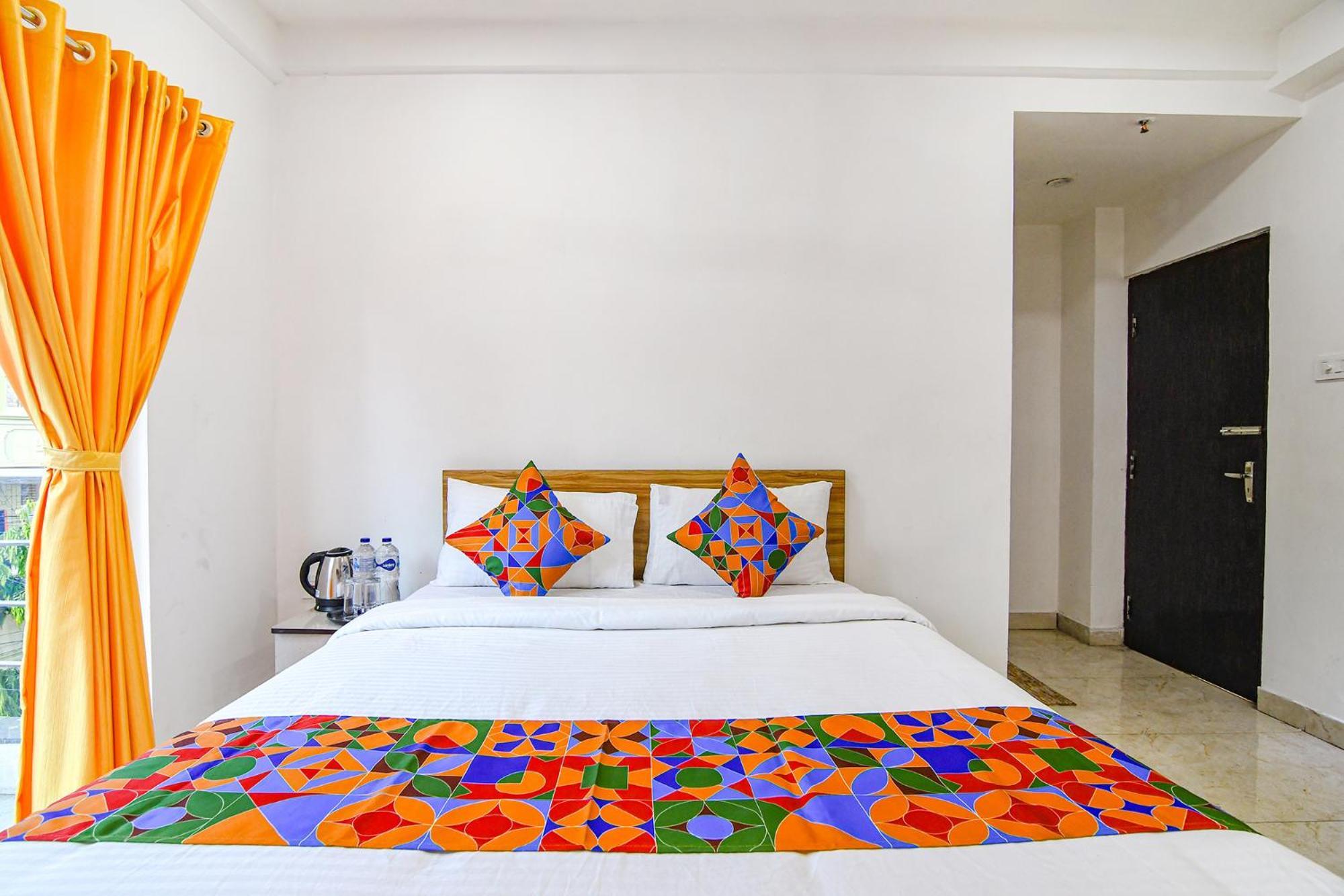 Fabhotel Grand Hazra Inn - Nr Ballygunge Station Kolkata Bagian luar foto