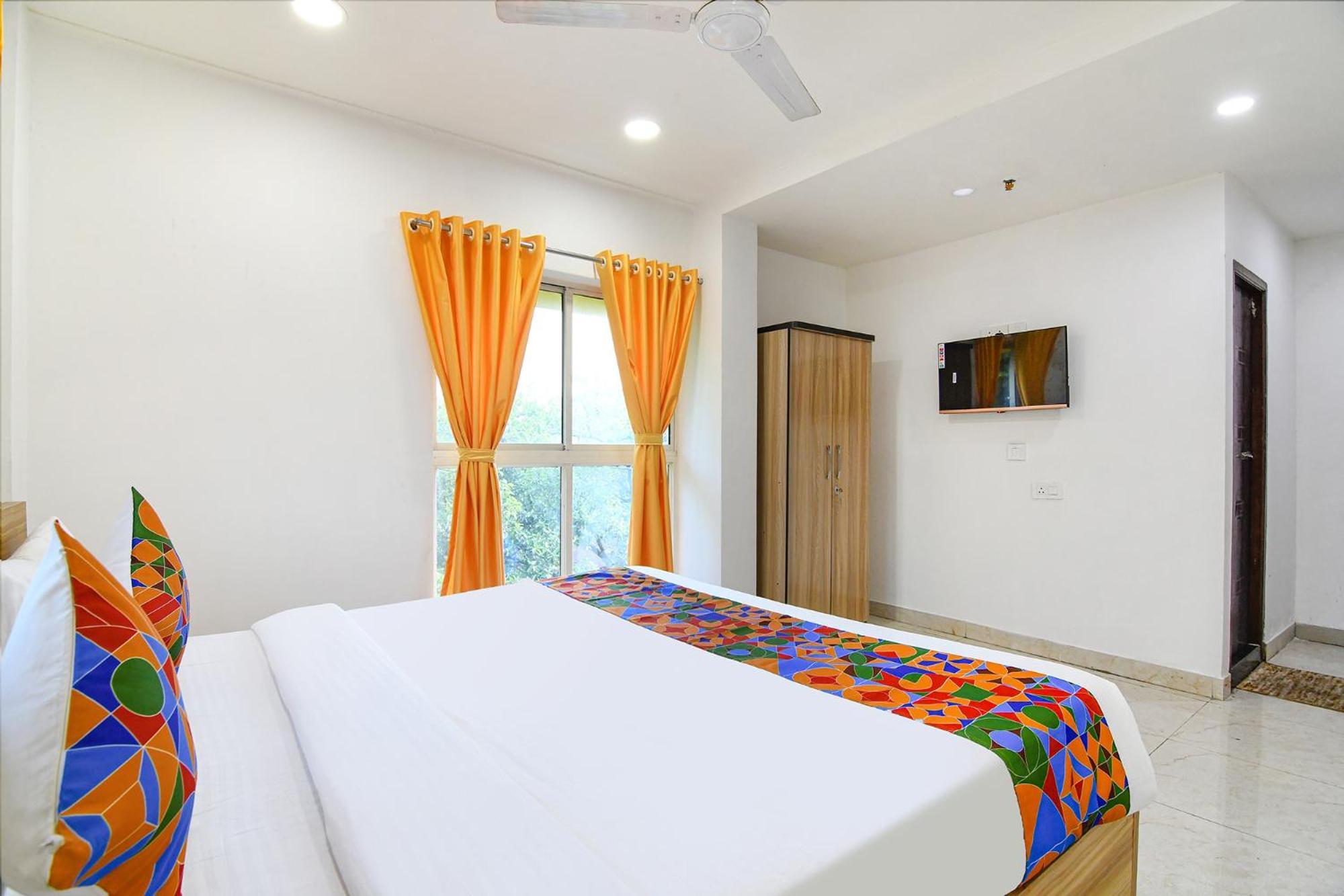 Fabhotel Grand Hazra Inn - Nr Ballygunge Station Kolkata Bagian luar foto