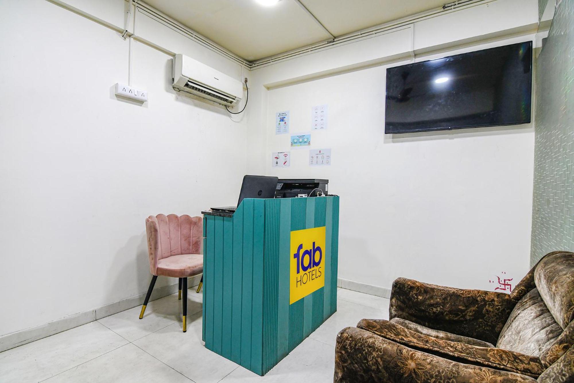 Fabhotel Grand Hazra Inn - Nr Ballygunge Station Kolkata Bagian luar foto